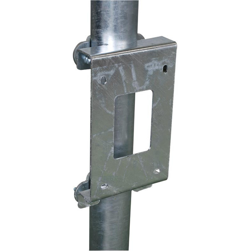 Mounting plate with1/2 fastening flange for Resinox II drinkers on post : p1130736