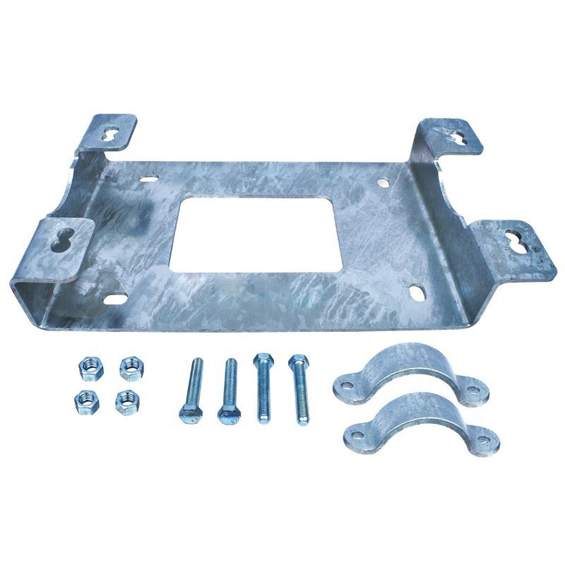 Mounting plate with1/2 fastening flange for Resinox II drinkers on post : p1130736