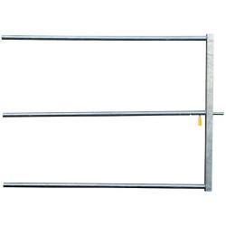 Moveable front panel with automatic lock for stable barrier : p1213813