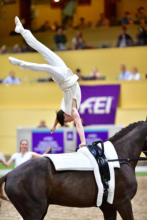 quentin_jabet_vaulting_rider